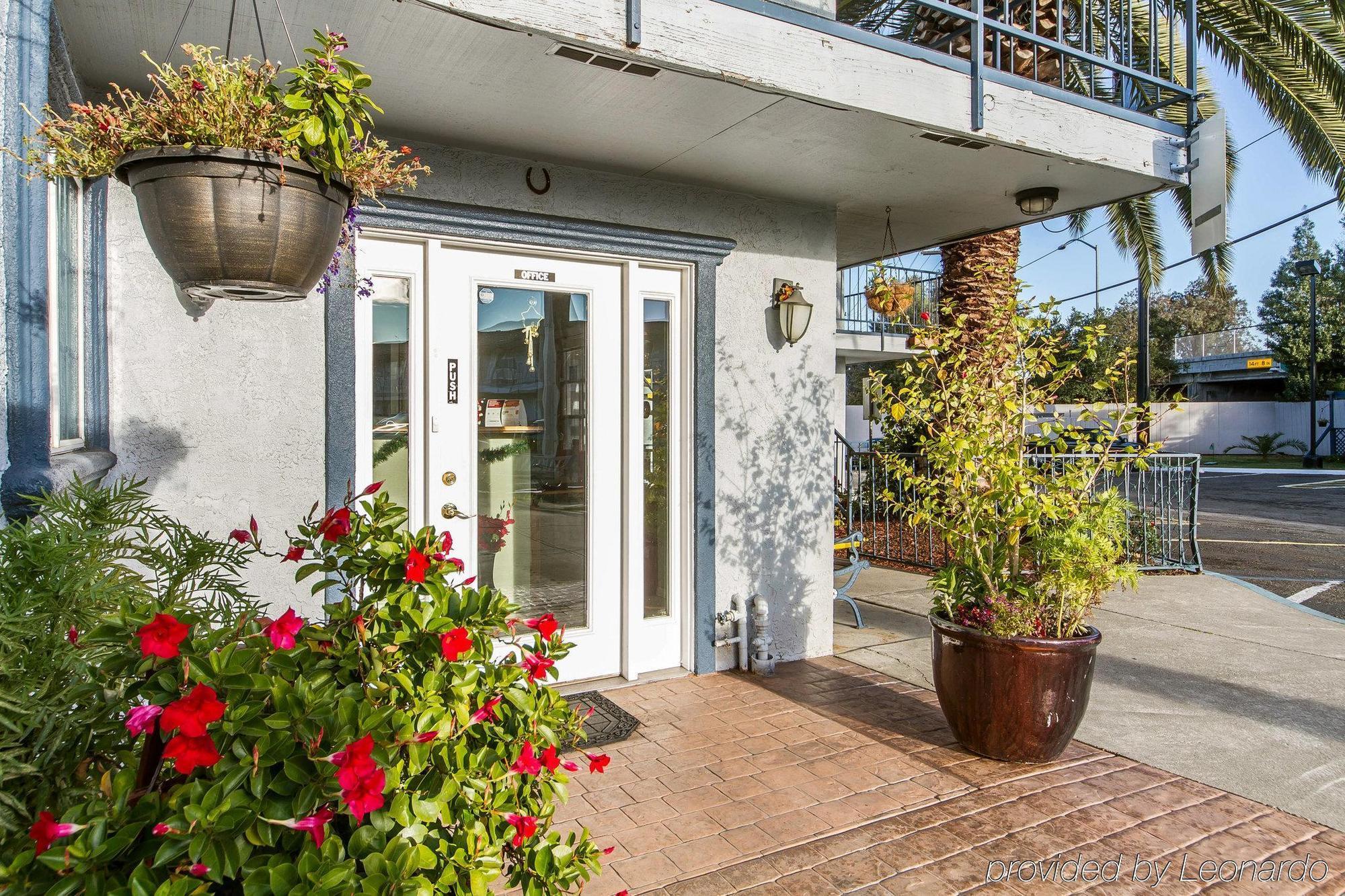 Rodeway Inn ואלחו מראה חיצוני תמונה