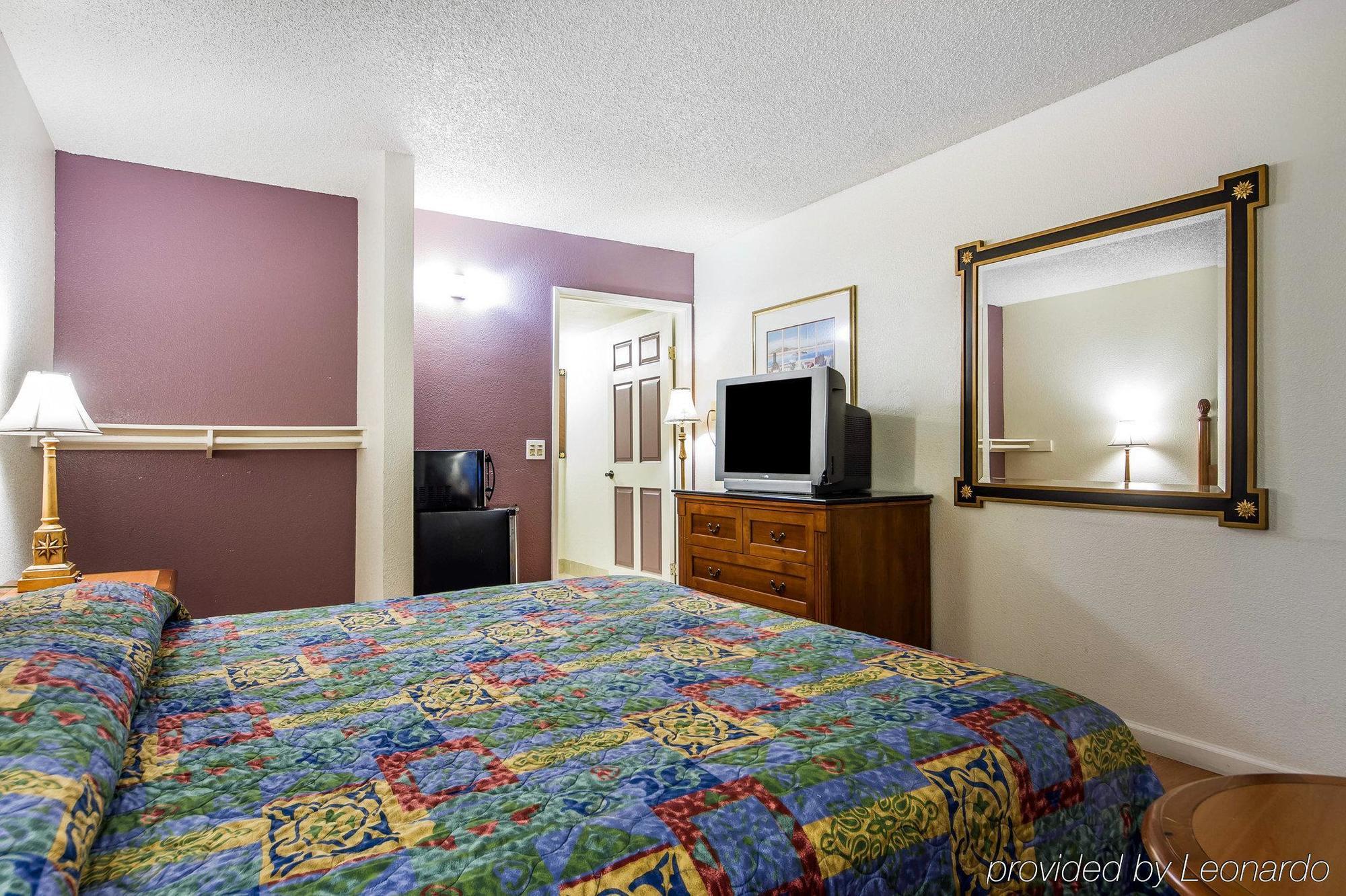 Rodeway Inn ואלחו מראה חיצוני תמונה