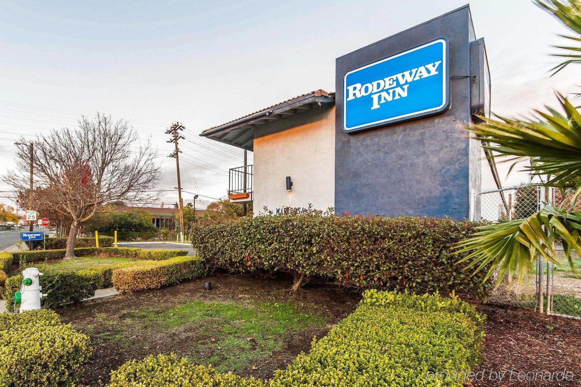 Rodeway Inn ואלחו מראה חיצוני תמונה