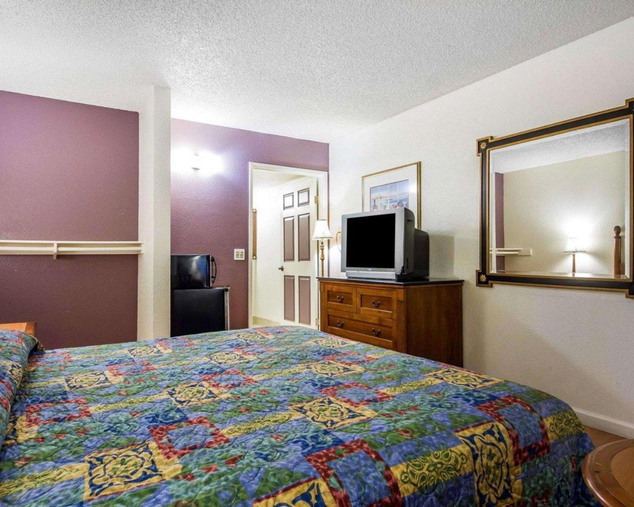 Rodeway Inn ואלחו מראה חיצוני תמונה