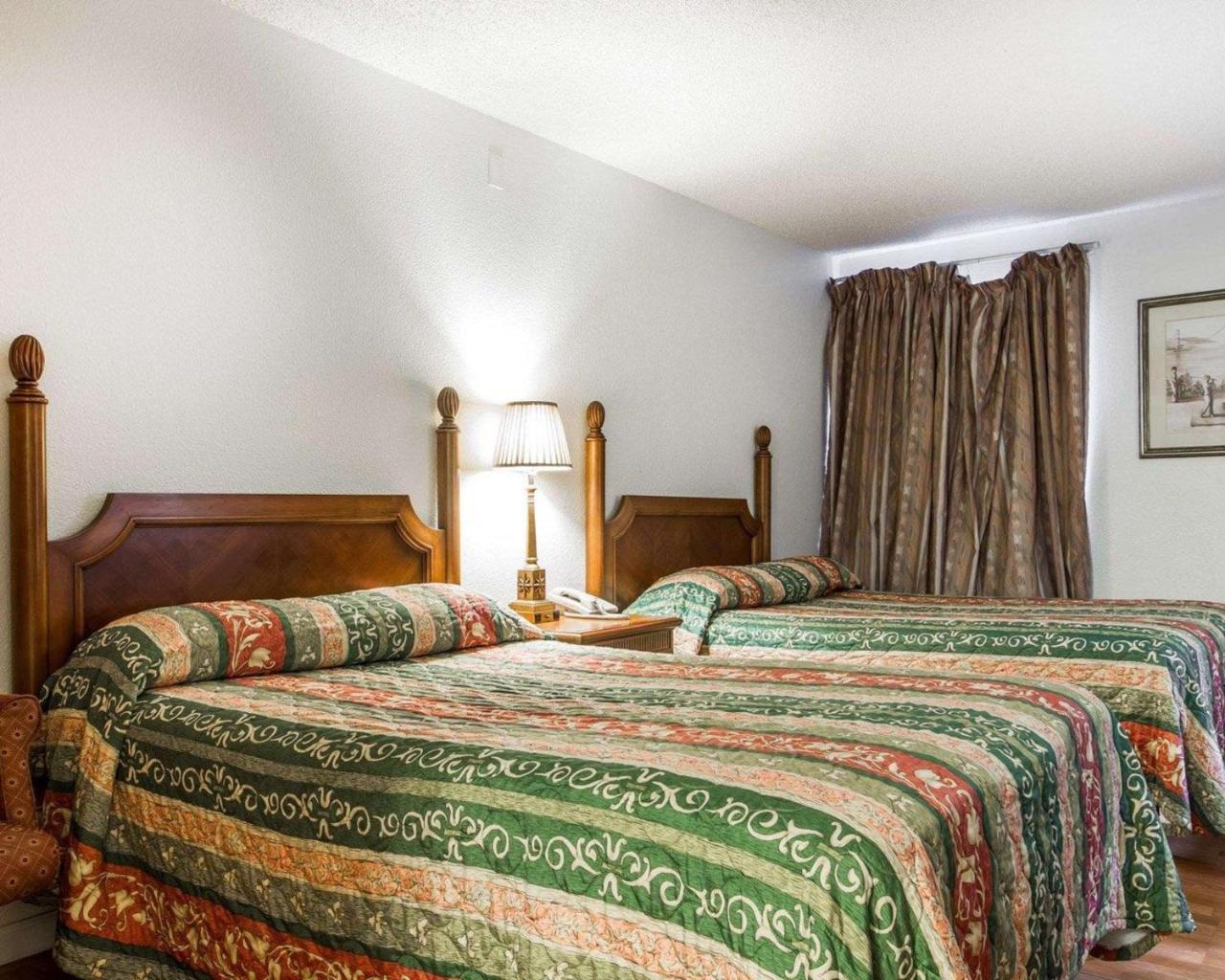 Rodeway Inn ואלחו מראה חיצוני תמונה