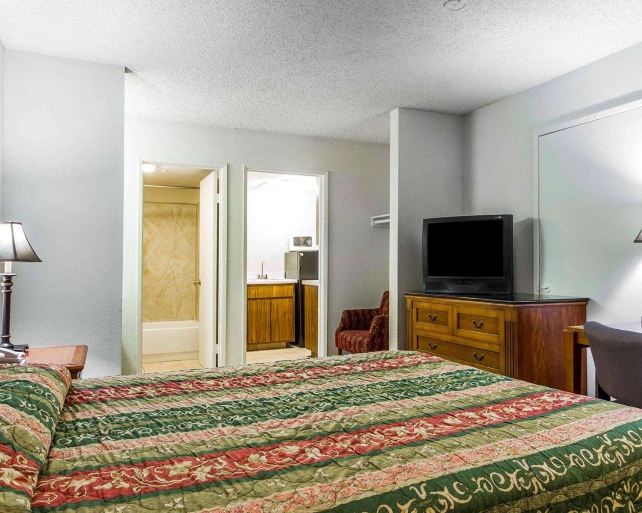Rodeway Inn ואלחו מראה חיצוני תמונה
