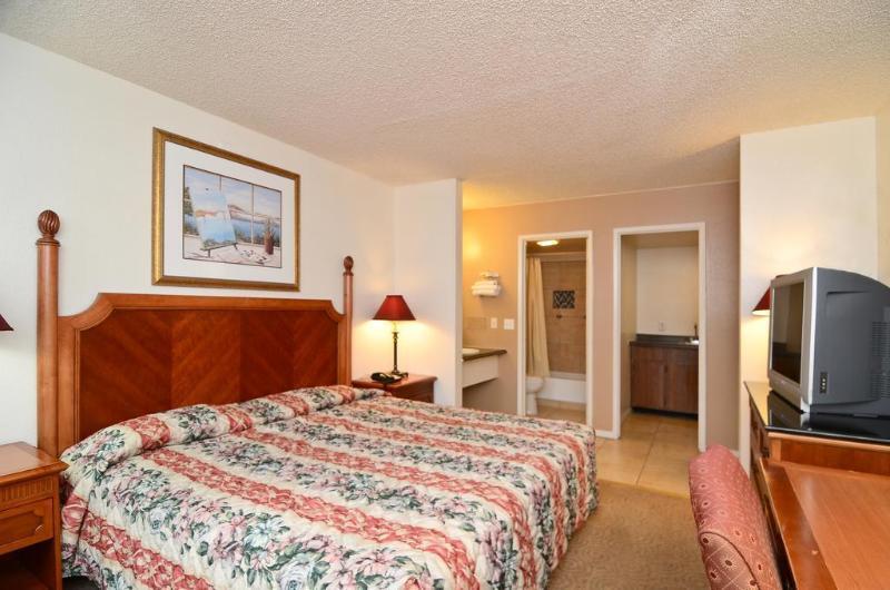 Rodeway Inn ואלחו מראה חיצוני תמונה