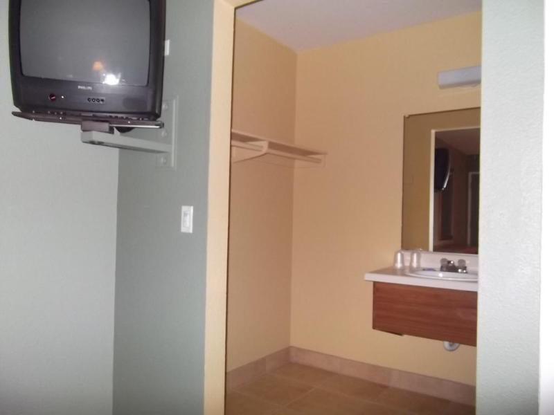 Rodeway Inn ואלחו מראה חיצוני תמונה